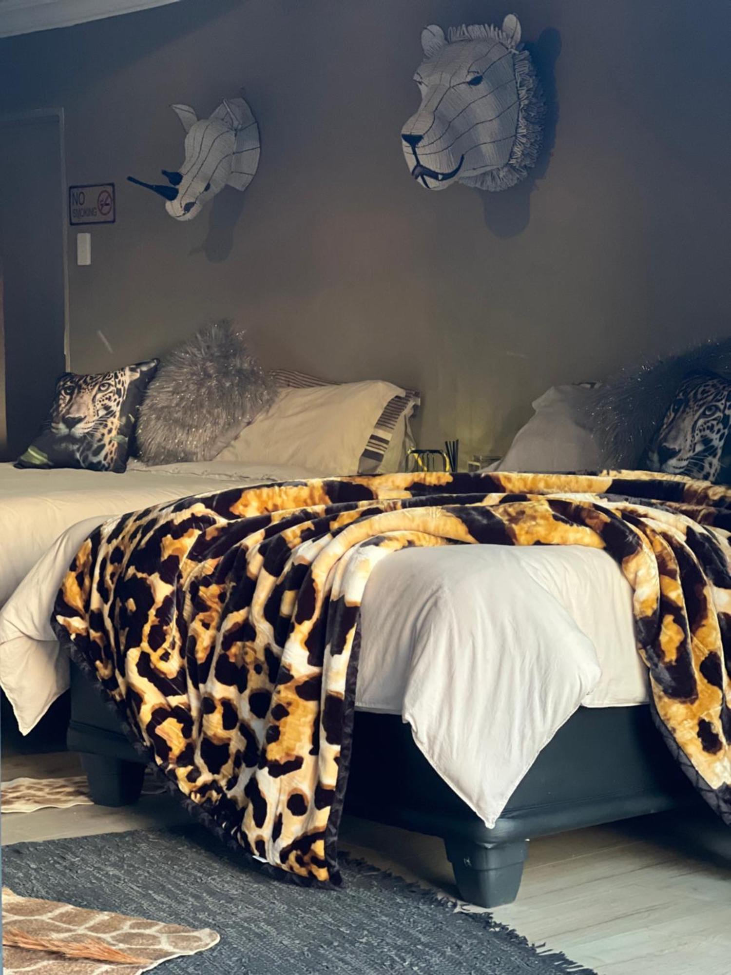 Simba Safaris African Pride Exotic Lodge Lephalale Exterior photo